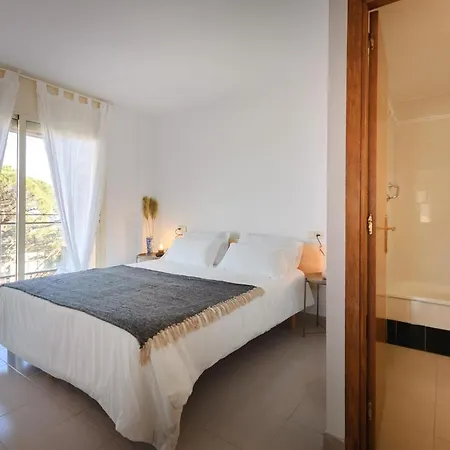 Pool And Sea Views With 1 Parking Space * Tossa de Mar