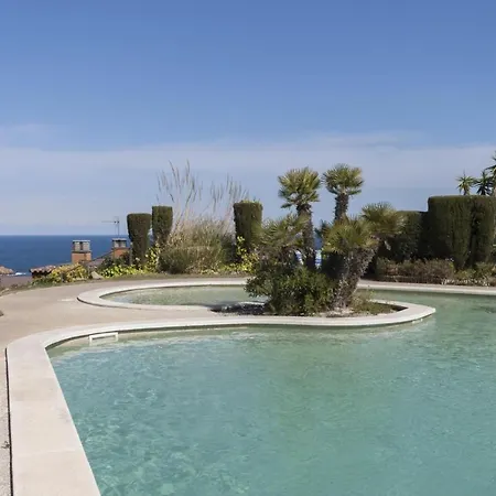 Appartement Lets Holidays Pool And Sea Views With 1 Parking Space
